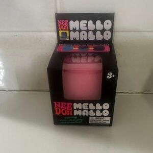 Needoh Mello Mallo Pink Scented Color-Changing Squishy Toy